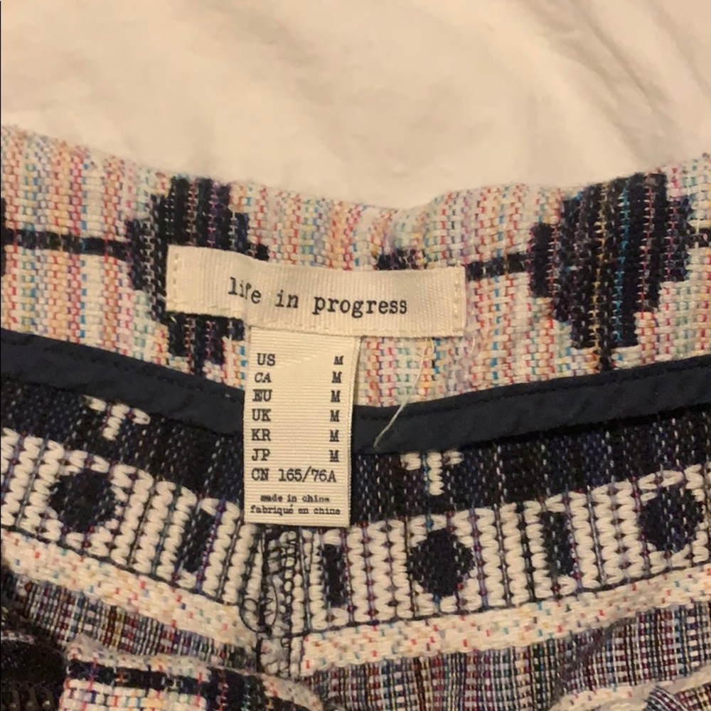 Shorts - Picture 2 of 3
